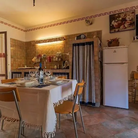 Affittasardegna-casa Dora Agrustos