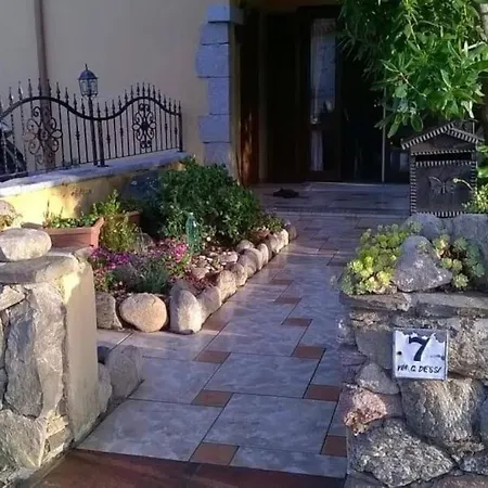 Affittasardegna-casa Dora *